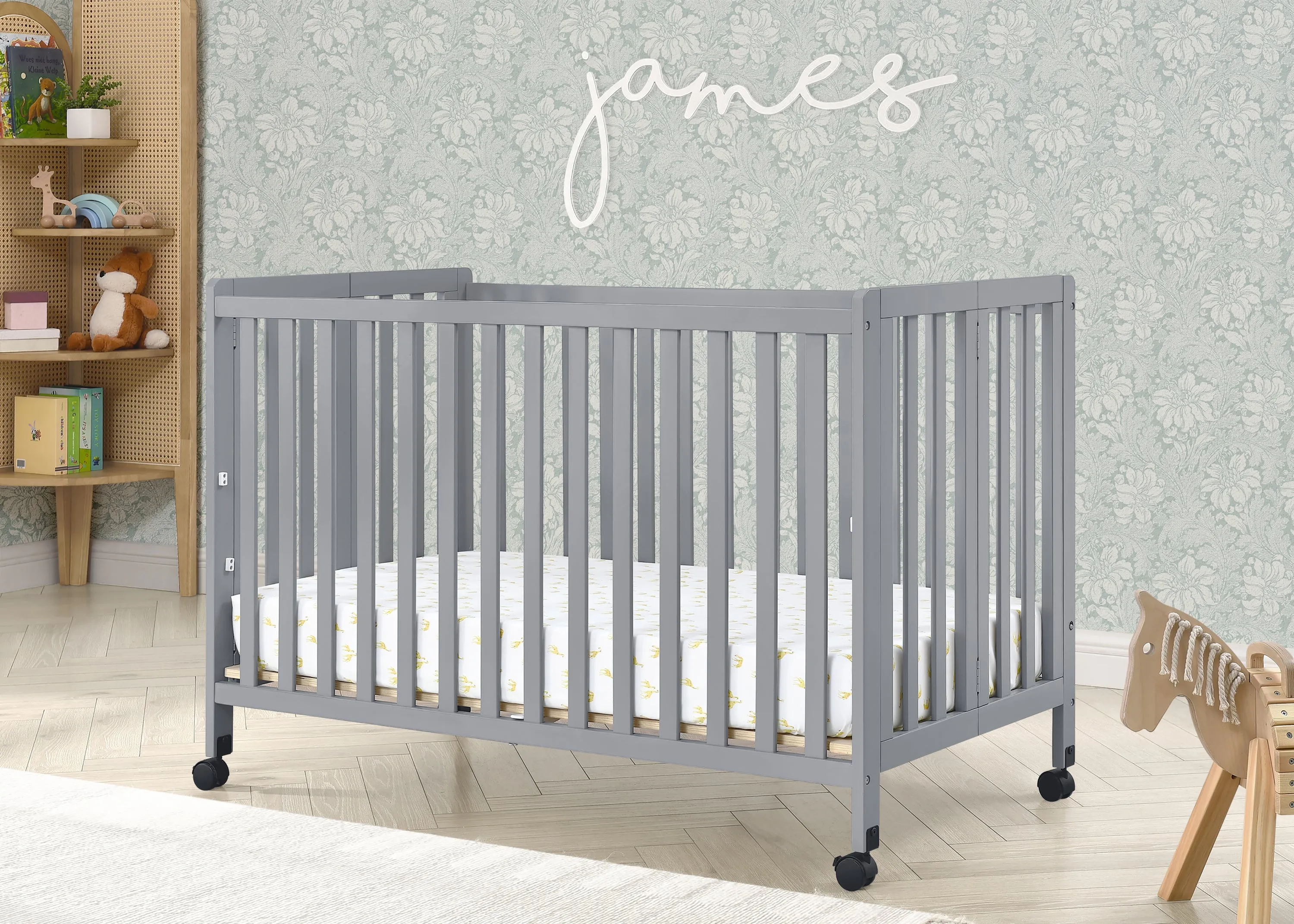 Aria Full Size Portable Folding Crib