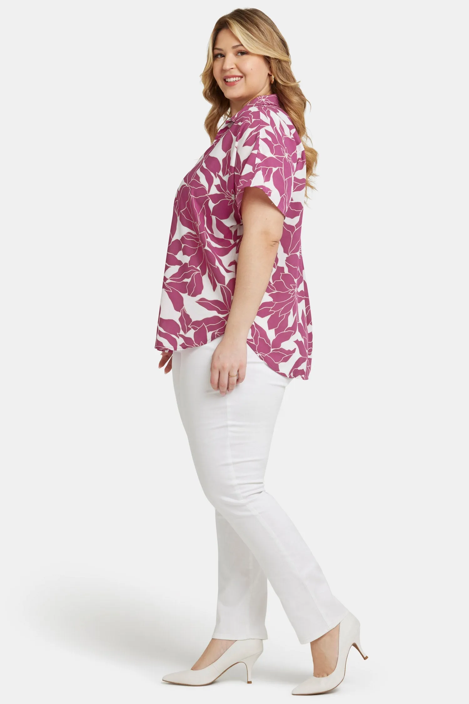 Becky Short Sleeved Blouse In Plus Size - Adonia