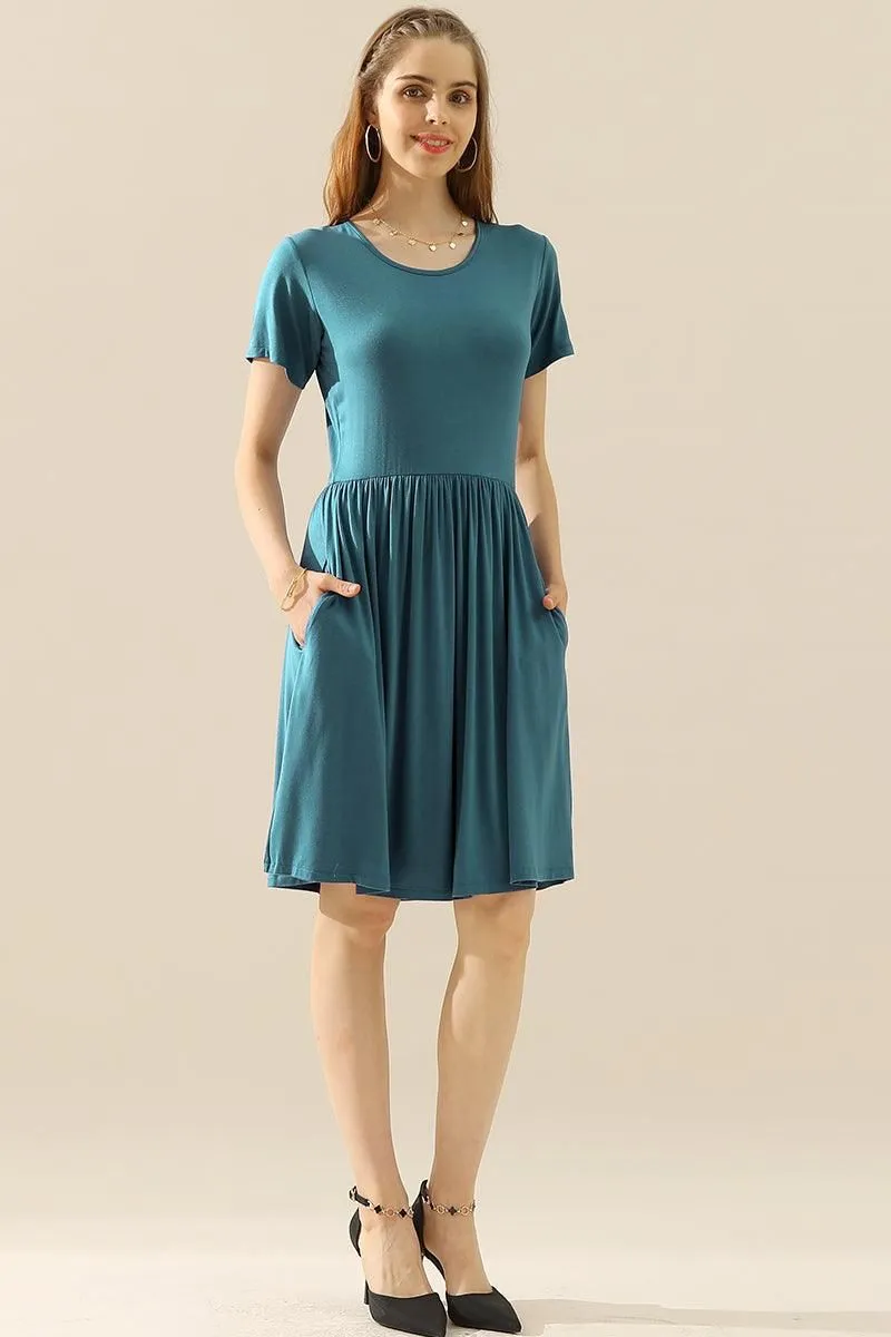 CREWNECK SHIRRED FLOWY SWING SHORT SLEEVE DRESSES