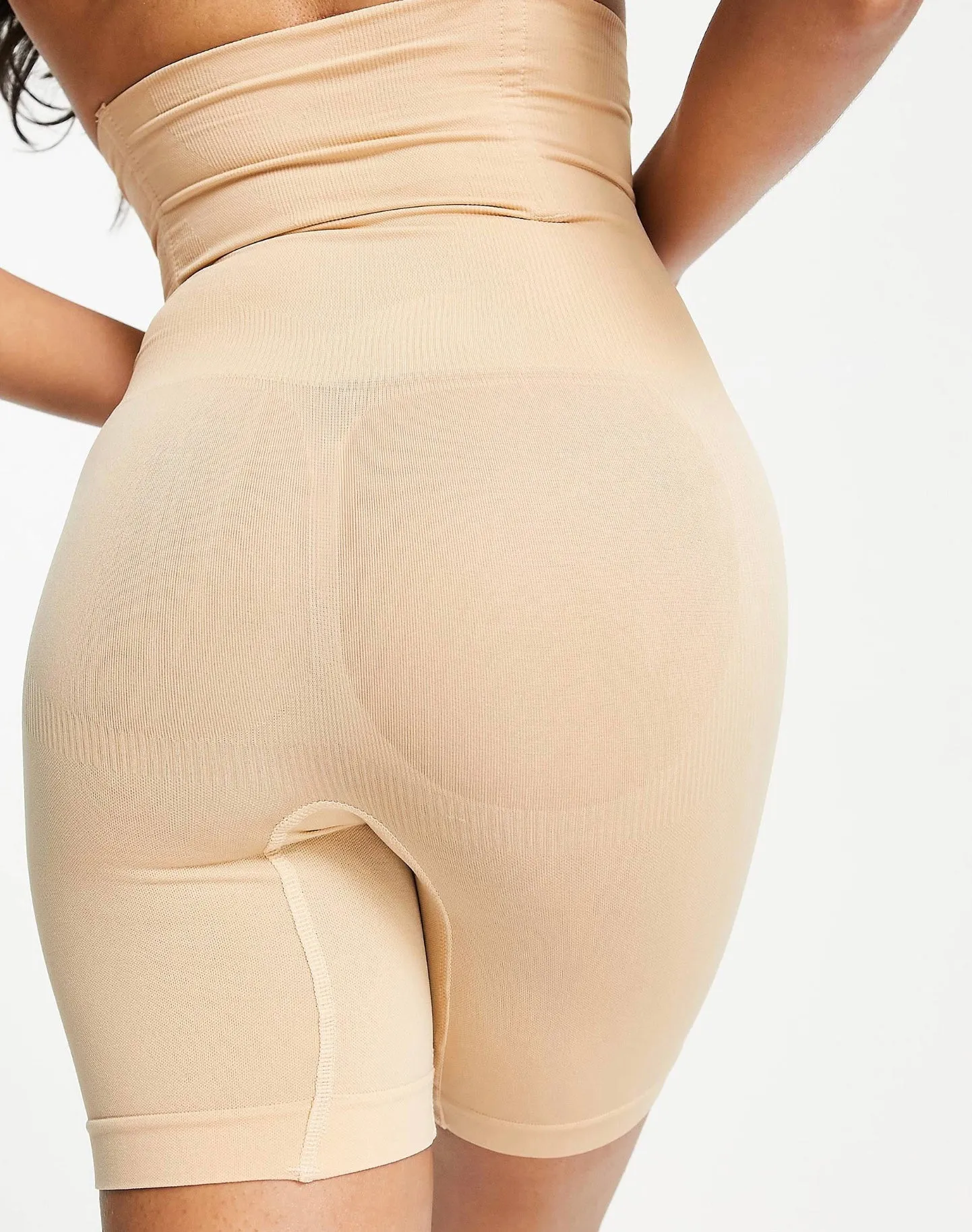 FK High waist sculpting Shorts in beige