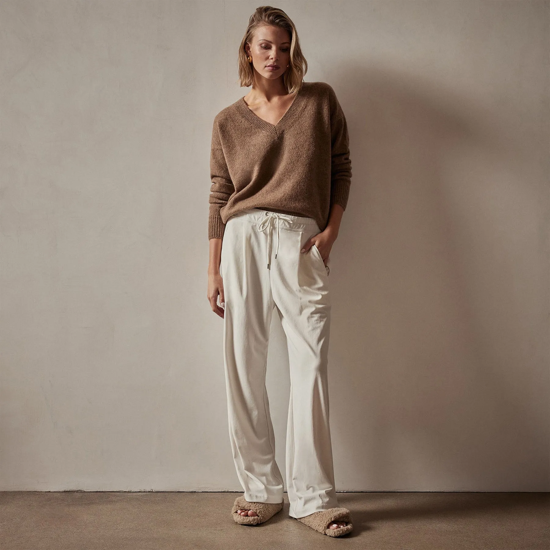 Single Pleat Knit Dress Pant - Ivory