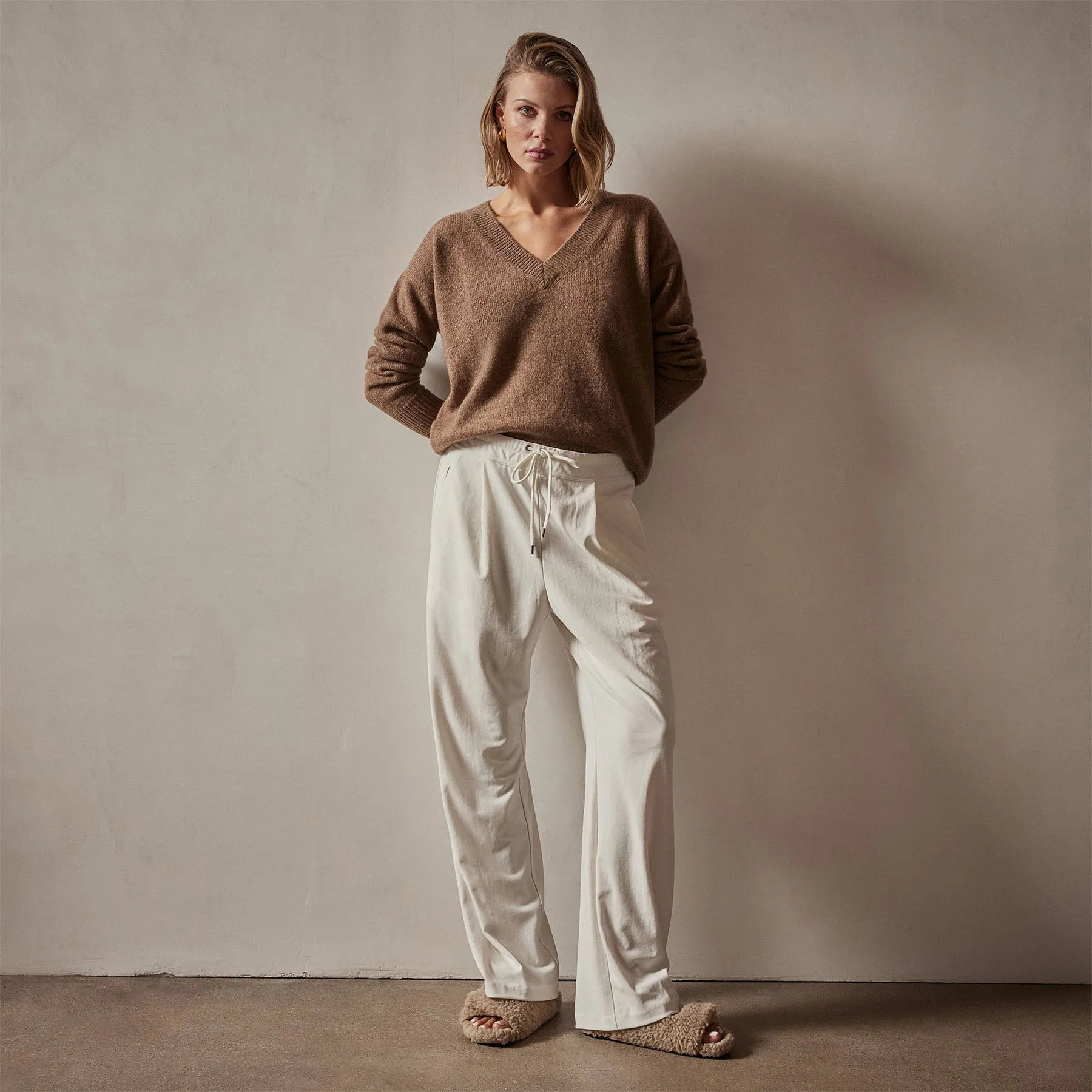 Single Pleat Knit Dress Pant - Ivory