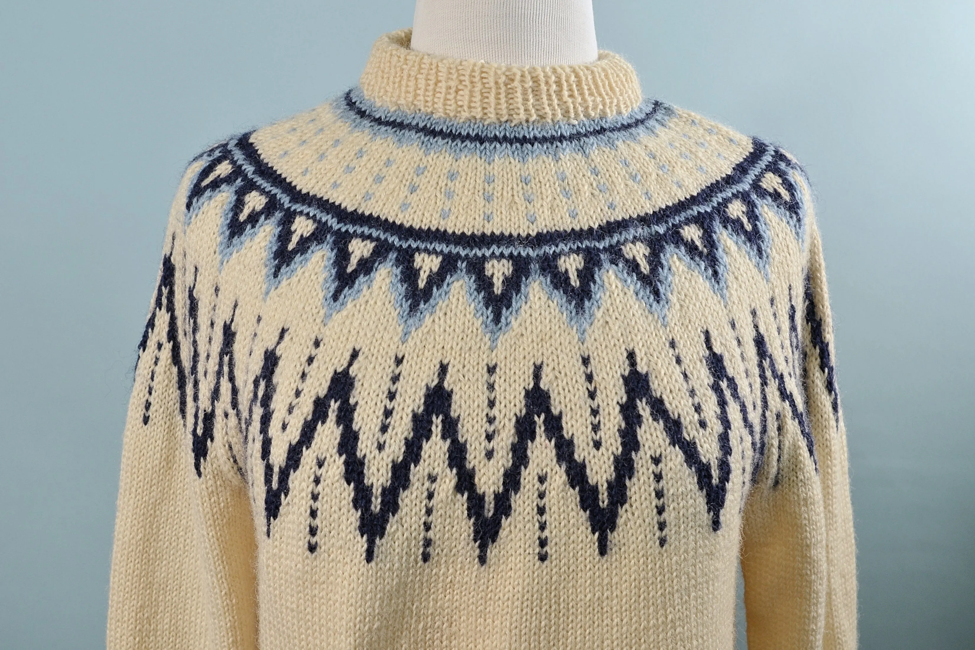 Vintage 50s/60s Wool Hand Knit Sweater, Scandinavian Style M